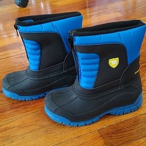 NWOT Kids Zip-up Snow Boots size 1 in Blue and Black by Arctic Shield